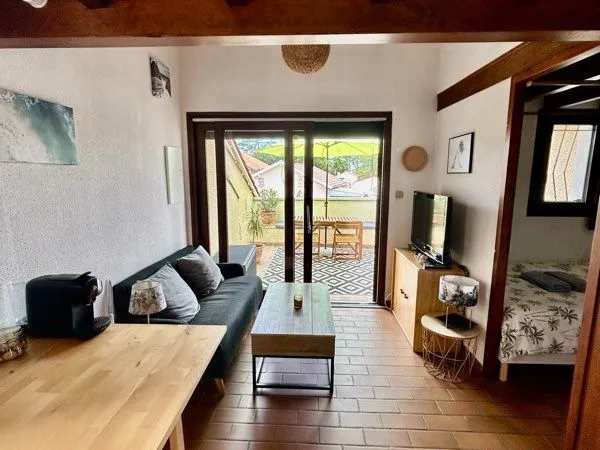 Location T1 bis à l'année à 200m de la plage
