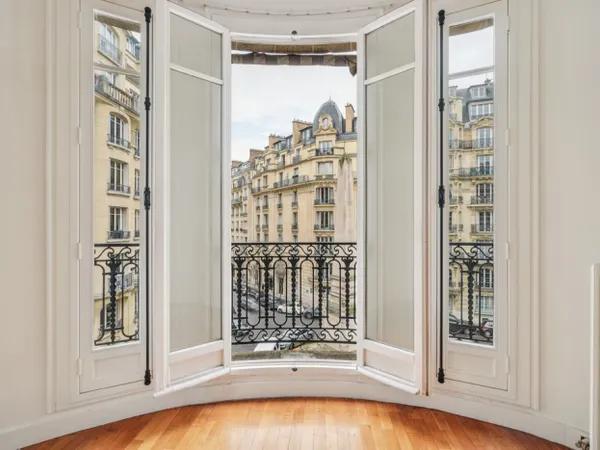 NEUILLY-SUR-SEINE - SABLONS - APPARTEMENT FAMILIAL ET DE RÉCEPTI
