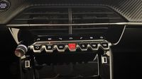 Peugeot 2008 1.2 PureTech 130ch S&S Allure — photo 26