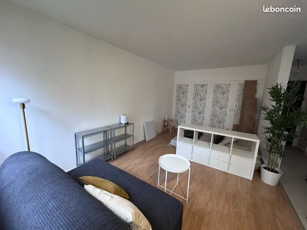 Grand Studio meublé