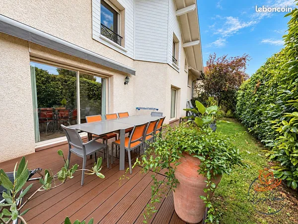 Maison 5 pièces 147 m²