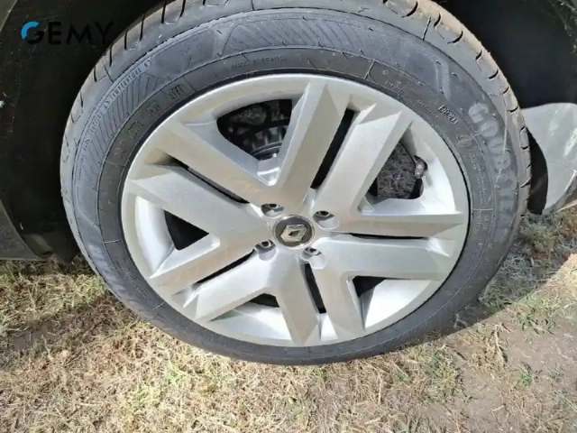 Renault Clio tce 90 — photo 11