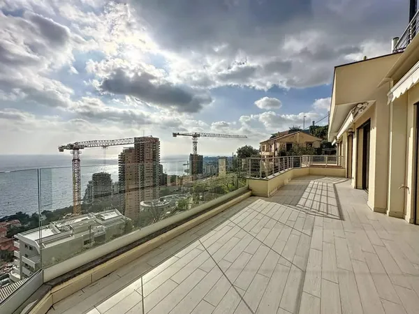 Palo Alto - Élégance contemporaine face à Monte-Carlo