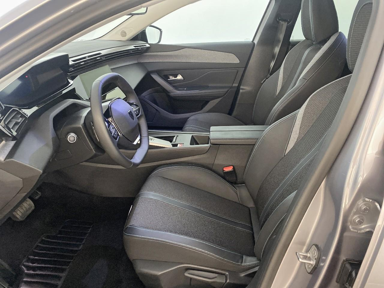 Peugeot 308 hybrid 145 e-dcs6 allure — photo 9