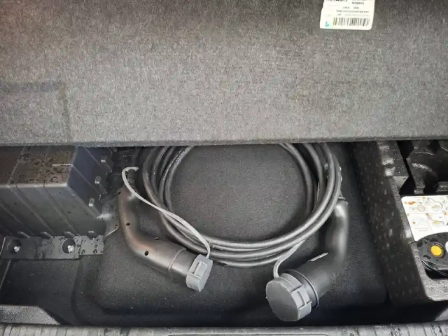 Renault Captur e-tech plug-in 160 — photo 15