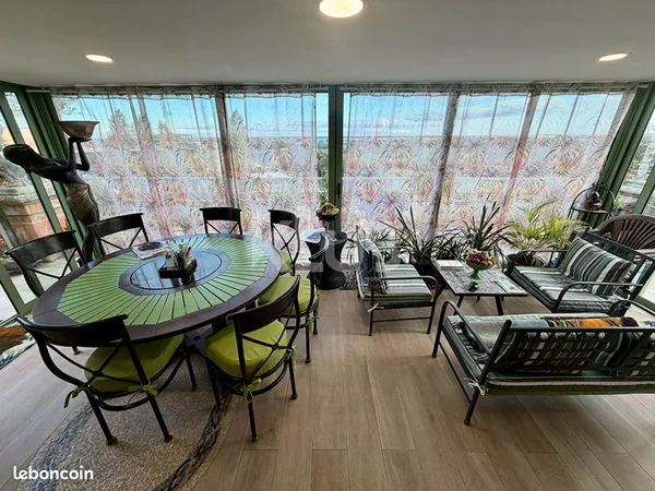Duplex 8 pièces 307 m²