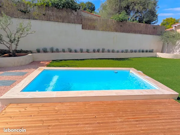 Villa T6 Centre Velaux Piscine prestations neuves