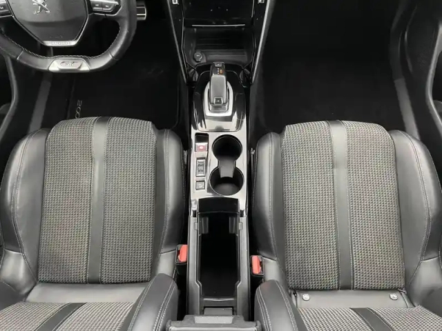Peugeot 2008 puretech 130 s&amp;s eat8 — photo 93