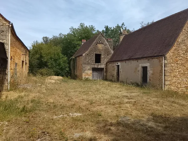 Corps de ferme Vézac