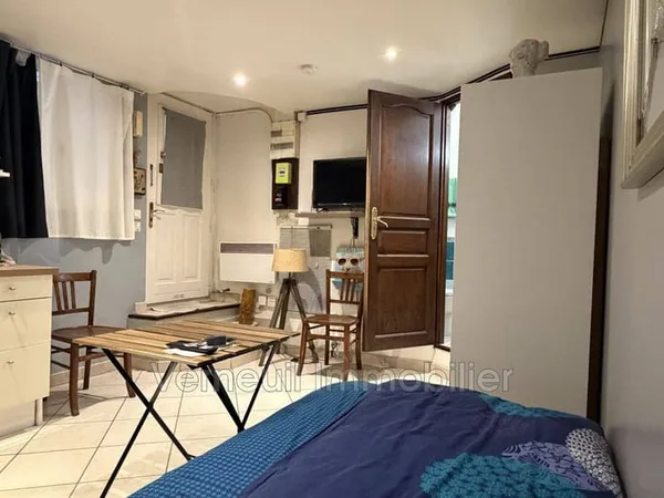 Studio 1 pièce 12 m²