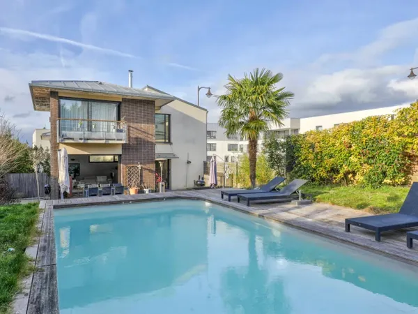 Maison 6 pièces 200 m²