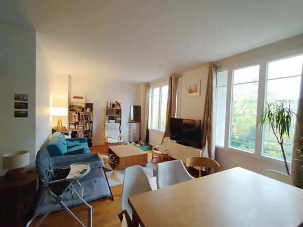 Paris 12e - Appartement de 75 m², face à la ceinture verte