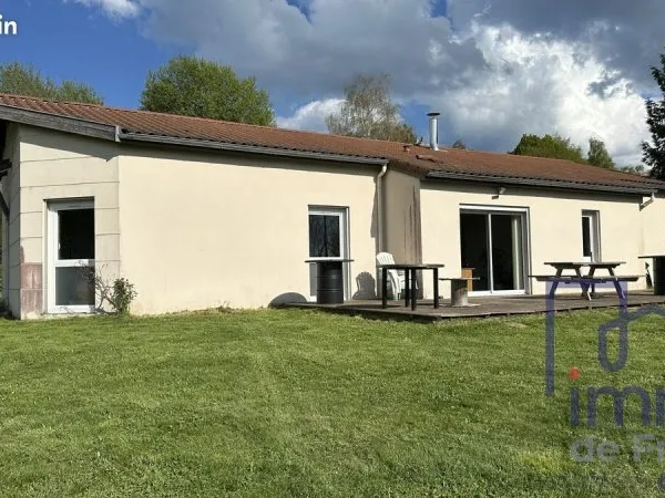 Bureaux 163 m² Saint-Just-Malmont