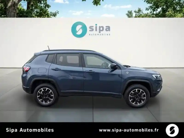 Jeep Compass 1.3 phev t4 240 ch 4xe eawd — photo 6
