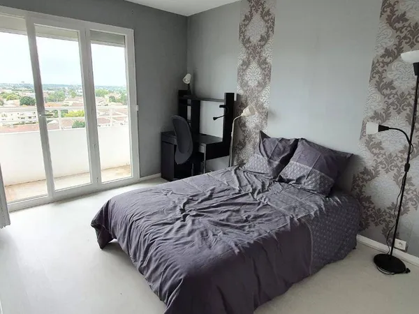 Appartement 5 pièces 10 m²