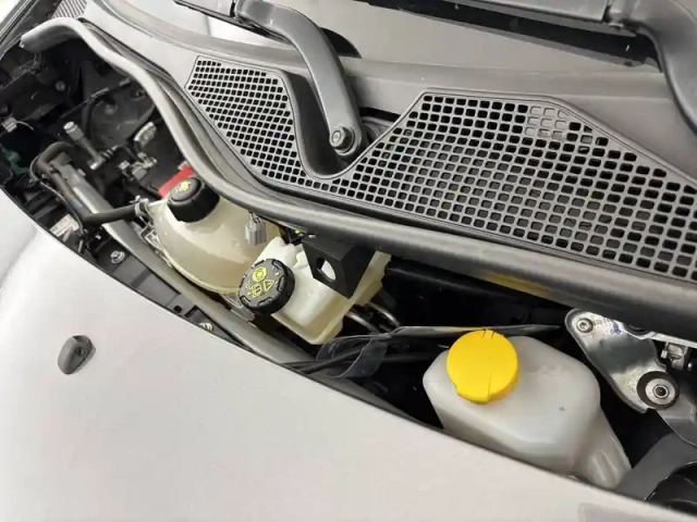 Renault Twingo iii 0.9 tce 90 energy e6c — photo 47