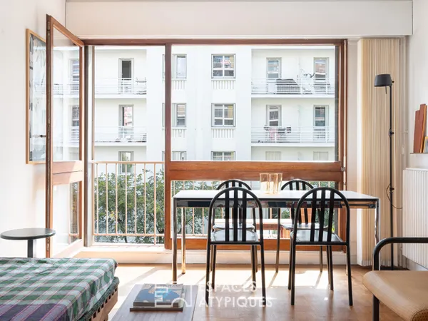 Appartement seventies avec balcon