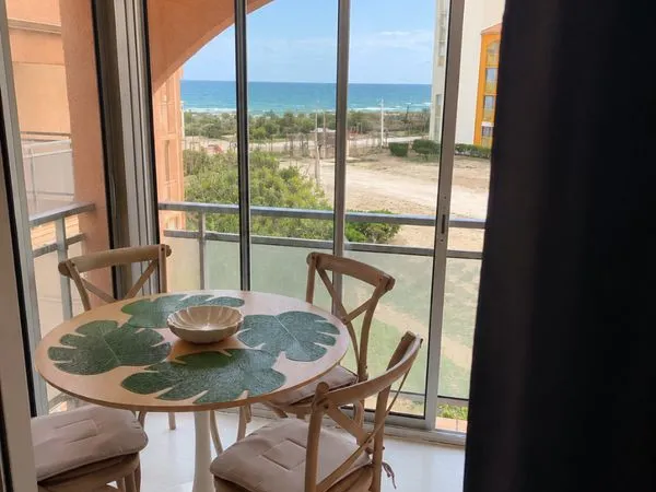 Location à l'année vue mer dans résidence sécurisée