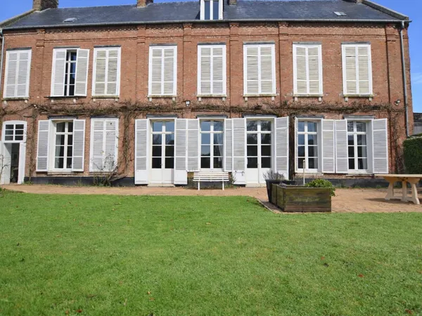 Maison 7 pièces 295 m²