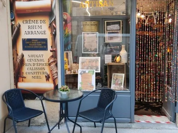 Local commercial / professionnel 20 m² avec vitrine — Centre Saint-Jean-du-Gard
