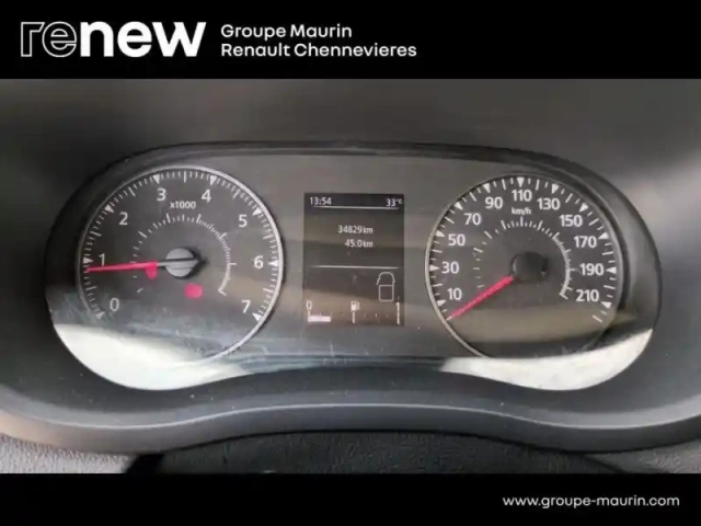 Renault Master fg f3500 l2h2 2.3 blue dci 135ch confort euro6e — photo 9