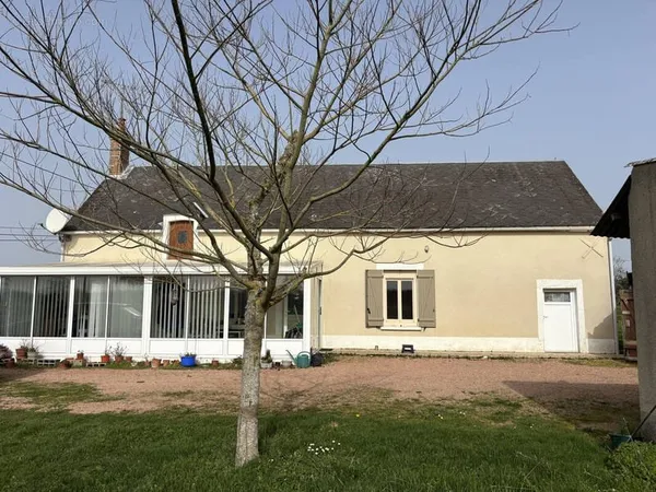 Vicq-Exemplet Maison de plain-pied avec un jardin clos de 2 228 m2 et une vue dégagée