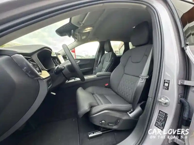Volvo Xc60 t6 awd hybride rechargeable 253 ch+145 ch geartronic 8 — photo 10