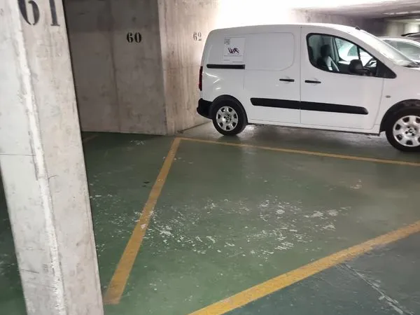 2 Parkings auto en sous-sol quartier Bac