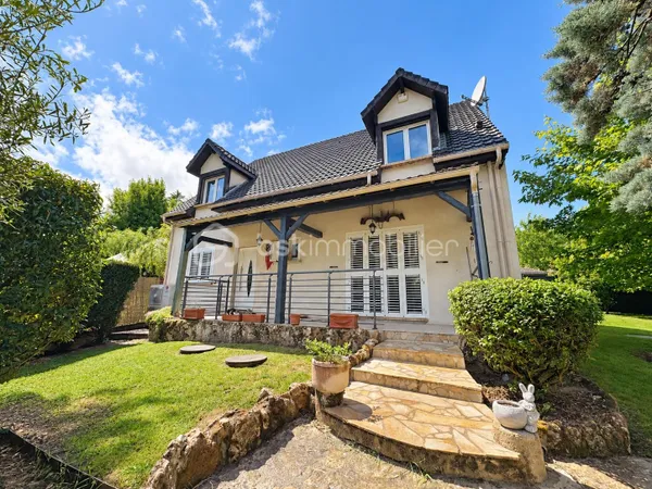 Maison 8 pièces 208 m²