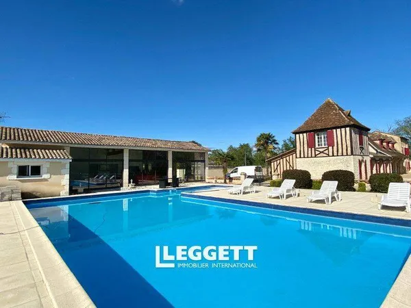Maison 22 pièces 654 m²