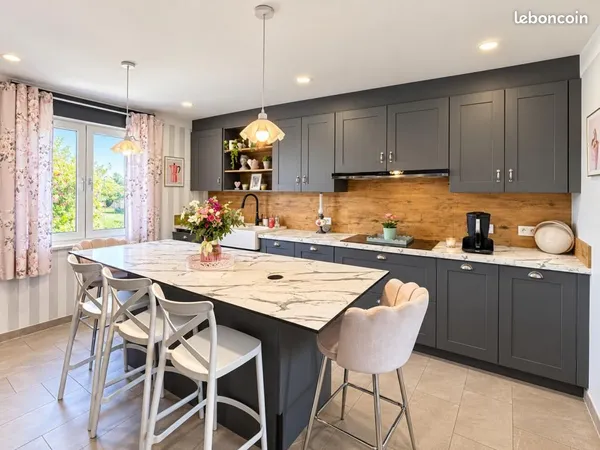 Maison 9 pièces 208 m²