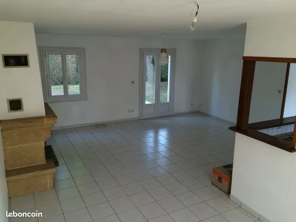 Maison T4 - 90 m² + jardin et grand garage - St Yrieix/Charente