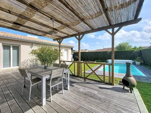 Maison de plain-pied 7 pièces 158 m²