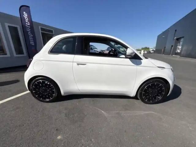 Fiat 500 c e 95ch pack confort &amp; style my23 — photo 4
