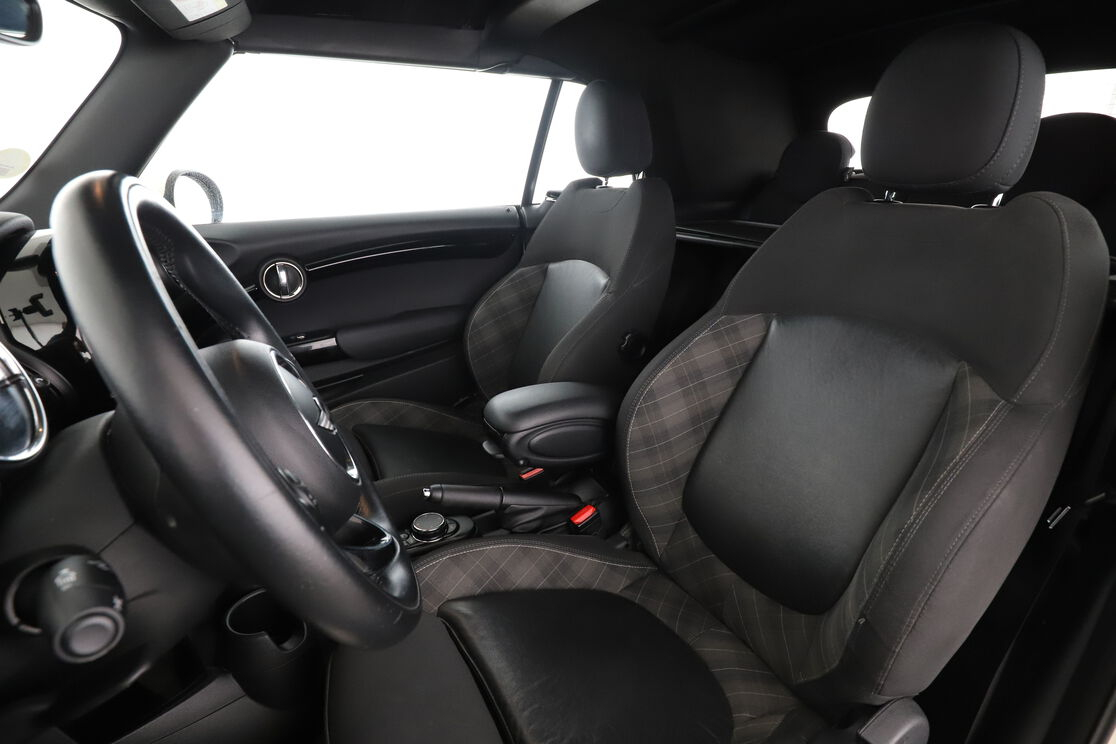 MINI Cabrio Cooper D BVA6 — photo 9