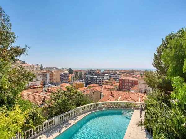 Villa 13 pièces 462 m²
