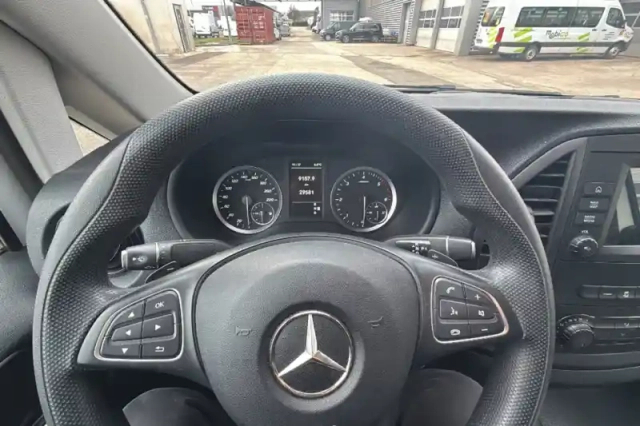 Mercedes Vito fourgon 114 cdi long bva rwd — photo 29