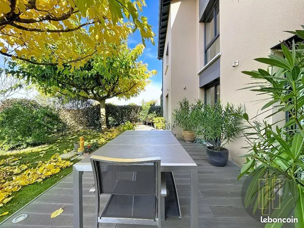 Maison 5 pièces 176 m²