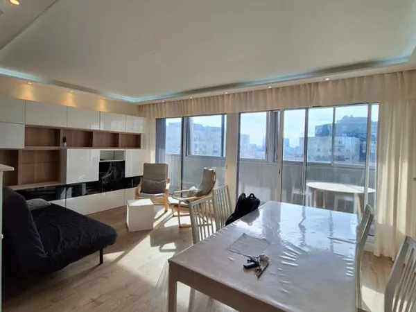 A LOUER - GROUPE GIBOIRE - APPARTEMENT T5 - RENNES / COLOMBIER