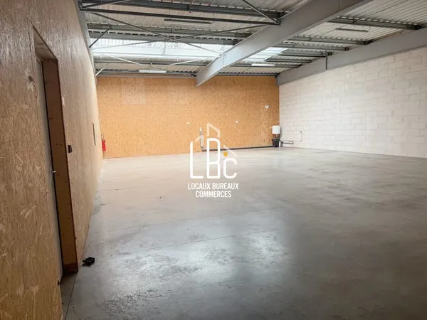 Ancenis - À louer 245 m² locaux mixtes ateliers et bureaux