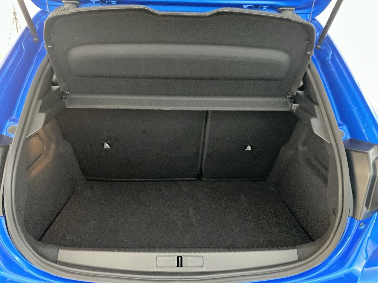Peugeot 208 hybrid 145 ch e-dcs6 gt — photo 6