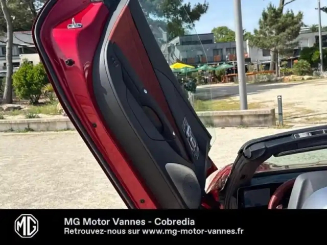 Mg Cyberster 510ch 77kwh 4wd — photo 29
