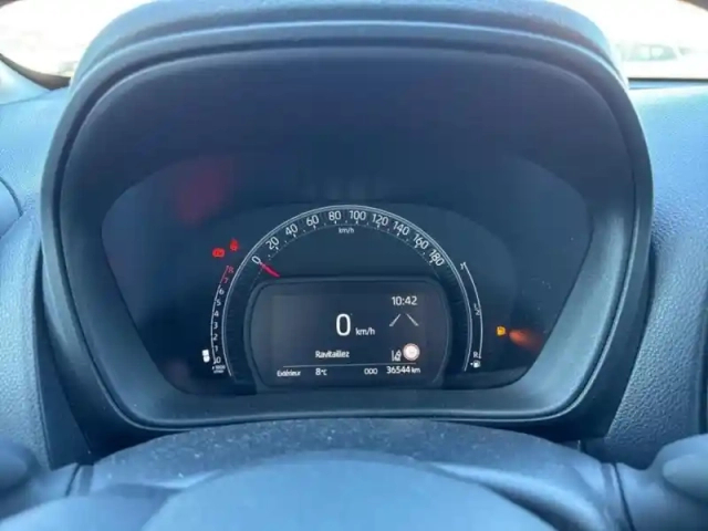 Toyota Aygo X 1.0 vvt-i 72ch dynamic — photo 15