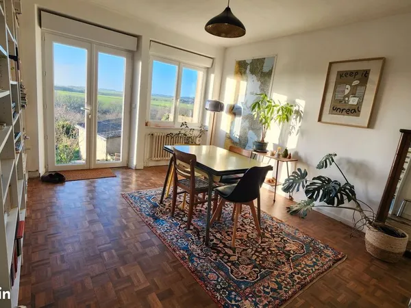 Grande maison à vendre à Saint-Nic