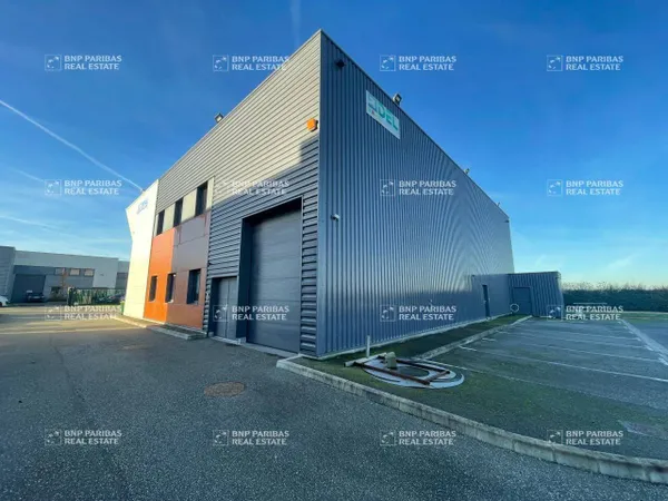 Local d'activité 530 m²