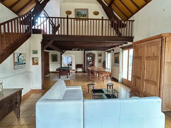 Charmante maison ancienne de caractère avec de nombreuses possibilités