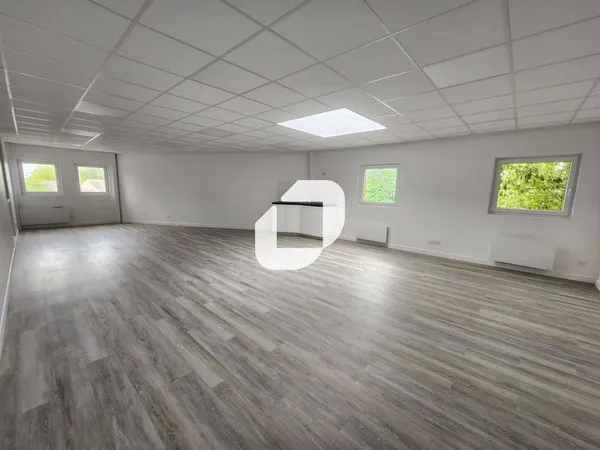 Local d'activité 690 m²