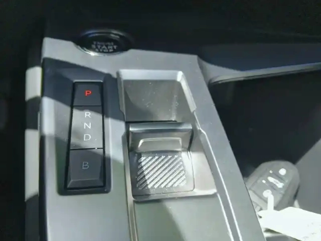 Peugeot 308 phev 180 e-eat8 — photo 14