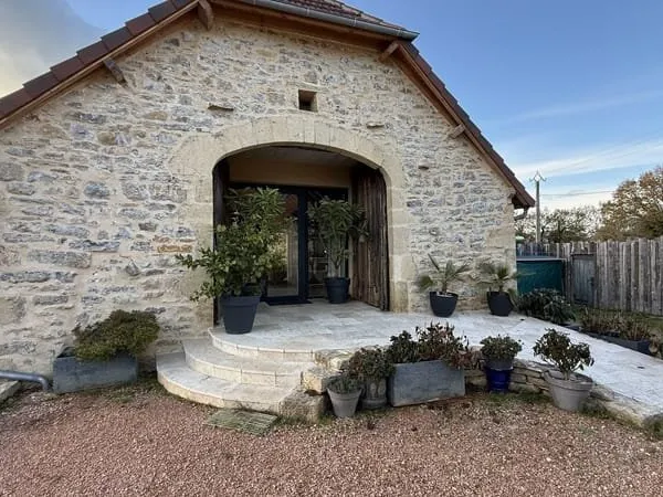 Belle rénovation d'une authentique ferme quercynoise