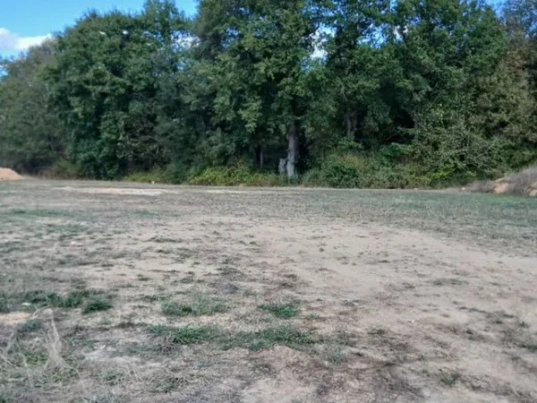 Terrain 516 m²